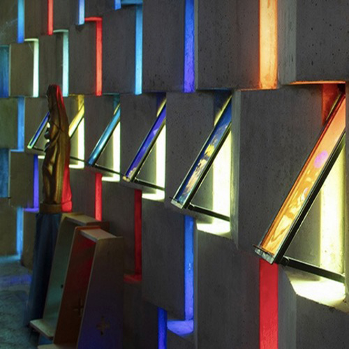 001_Image Voiles de verre et de béton – Qui+est 2026-